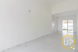 Casa com 3 Quartos para venda ou aluguel, 104m² no Cadiz, Gravataí - Foto 4