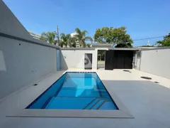 Casa com 4 Quartos à venda, 252m² no Barra da Tijuca, Rio de Janeiro - Foto 2