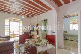 Casa com 4 Quartos à venda, 260m² no Dom Bosco, Belo Horizonte - Foto 3