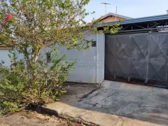 Casa com 2 Quartos à venda, 137m² no Jardim Roberto Selmi Dei, Araraquara - Foto 2