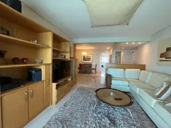 Apartamento com 3 Quartos para alugar, 145m² no Centro, Balneário Camboriú - Foto 2