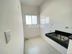 Casa com 3 Quartos à venda, 74m² no Novo Mundo, Uberlândia - Foto 9