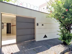 Casa com 3 Quartos à venda, 200m² no Santa Mônica, Uberlândia - Foto 3