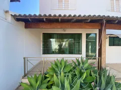 Casa com 3 Quartos para alugar, 250m² no Residencial Samambaia, São Carlos - Foto 35