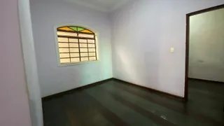 Casa Comercial com 4 Quartos para alugar, 80m² no Centro, Betim - Foto 9