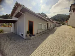 Casa com 3 Quartos à venda, 133m² no Mosela, Petrópolis - Foto 2