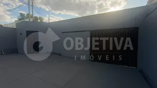 Casa com 3 Quartos à venda, 100m² no Cidade Jardim, Uberlândia - Foto 2