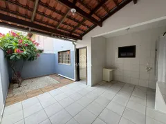 Casa com 3 Quartos para alugar, 286m² no Itacolomi, Balneário Piçarras - Foto 4