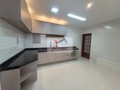 Casa com 4 Quartos à venda, 278m² no Gonzaga, Santos - Foto 2