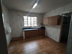 Casa com 4 Quartos à venda, 199m² no Osvaldo Rezende, Uberlândia - Foto 3