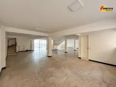 Loja / Salão / Ponto Comercial para alugar, 500m² no Centro, Divinópolis - Foto 9