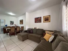 Casa com 3 Quartos à venda, 176m² no Teixeira Dias, Belo Horizonte - Foto 2