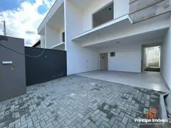 Casa com 3 Quartos à venda, 133m² no Iririú, Joinville - Foto 2