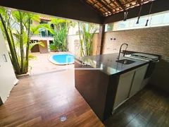 Casa com 3 Quartos à venda, 180m² no Santa Amélia, Belo Horizonte - Foto 17