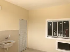 Flat com 1 Quarto para alugar, 33m² no Guaratiba, Rio de Janeiro - Foto 16