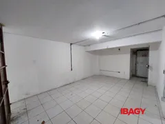 Conjunto Comercial / Sala para alugar, 594m² no Centro, Florianópolis - Foto 3