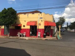Loja / Salão / Ponto Comercial à venda, 228m² no Vila Xavier, Araraquara - Foto 1