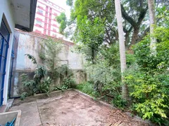 Casa com 2 Quartos para alugar, 162m² no Santa Cecília, Porto Alegre - Foto 25