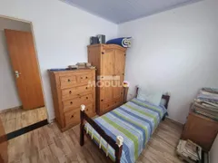 Casa com 3 Quartos para alugar, 220m² no Jardim Canaã, Uberlândia - Foto 14