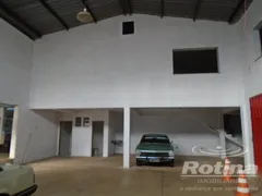 Galpão / Depósito / Armazém à venda, 375m² no Umuarama, Uberlândia - Foto 5