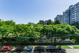 Apartamento com 2 Quartos para alugar, 80m² no Jardim do Salso, Porto Alegre - Foto 29