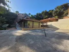 Fazenda / Sítio / Chácara com 6 Quartos à venda, 330m² no Solar do Madeira, Contagem - Foto 1