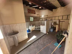 Casa com 3 Quartos à venda, 240m² no Granada, Uberlândia - Foto 13