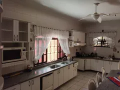 Casa com 3 Quartos à venda, 240m² no Santa Mônica, Uberlândia - Foto 3