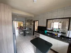 Sobrado com 5 Quartos à venda, 220m² no Iririú, Joinville - Foto 16