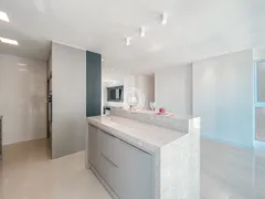 Apartamento com 3 Quartos para alugar, 127m² no Centro, Balneário Camboriú - Foto 8