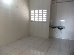 Kitnet com 1 Quarto para alugar, 40m² no Bom Jardim, Fortaleza - Foto 6