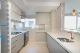 Apartamento com 2 Quartos à venda, 74m² no Passo da Areia, Porto Alegre - Foto 5