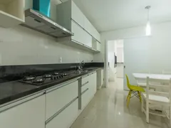 Casa de Condomínio com 4 Quartos à venda, 393m² no Vila Jardim, Porto Alegre - Foto 2