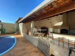 Casa com 3 Quartos à venda, 239m² no Residencial Presidente Tancredo Neves, Uberaba - Foto 36