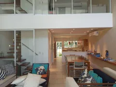 Casa de Condomínio com 5 Quartos para venda ou aluguel, 420m² no Balneário Praia do Pernambuco, Guarujá - Foto 1