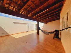 Casa com 3 Quartos à venda, 150m² no Santa Rosa, Uberlândia - Foto 6