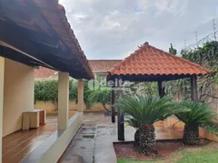 Casa com 3 Quartos à venda, 264m² no Santa Mônica, Uberlândia - Foto 25