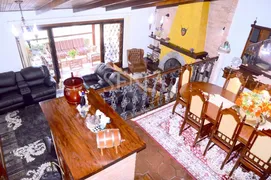 Casa com 3 Quartos à venda, 229m² no Alto do Capivari, Campos do Jordão - Foto 6