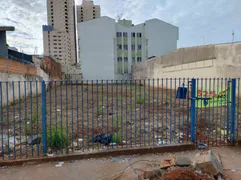 Terreno / Lote Comercial à venda, 525m² no Vitoria, Londrina - Foto 1