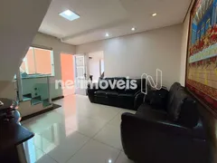 Casa com 3 Quartos à venda, 170m² no Nacional, Contagem - Foto 7