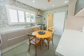 Casa de Condomínio com 3 Quartos à venda, 360m² no Granja Viana, Carapicuíba - Foto 17