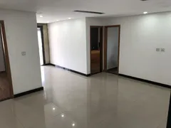 Sobrado com 5 Quartos à venda, 267m² no Jardim Laguna, Contagem - Foto 1