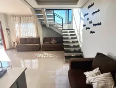 Sobrado com 5 Quartos à venda, 236m² no Santa Helena, Lages - Foto 2