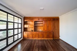 Casa com 4 Quartos para alugar, 266m² no Setor Bueno, Goiânia - Foto 4