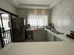 Casa de Condomínio com 3 Quartos à venda, 230m² no Loteamento Residencial Jardim dos Ipês Amarelos, Americana - Foto 3