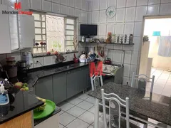 Casa com 3 Quartos à venda, 200m² no Jardim Abaete, Sorocaba - Foto 32