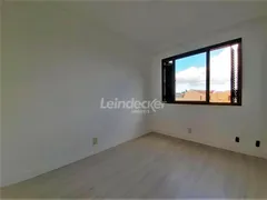 Apartamento com 3 Quartos para alugar, 103m² no Menino Deus, Porto Alegre - Foto 14
