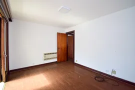 Casa com 1 Quarto à venda, 405m² no Tarumã, Curitiba - Foto 30