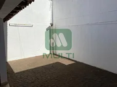 Casa com 3 Quartos à venda, 212m² no Umuarama, Uberlândia - Foto 22