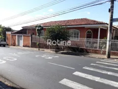 Casa com 5 Quartos para alugar, 300m² no Osvaldo Rezende, Uberlândia - Foto 1